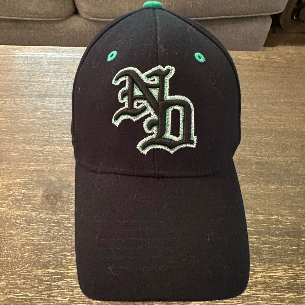 Rare Top of the World TOTW Notre Dame Fighting Irish Fitted Hat embroidered 7